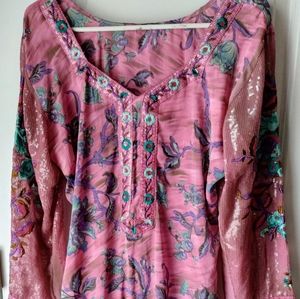 Silk costume - 3 pieces with beautiful broidery and embellishment